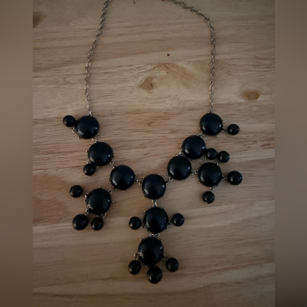 Elegant Black Statement Necklace
